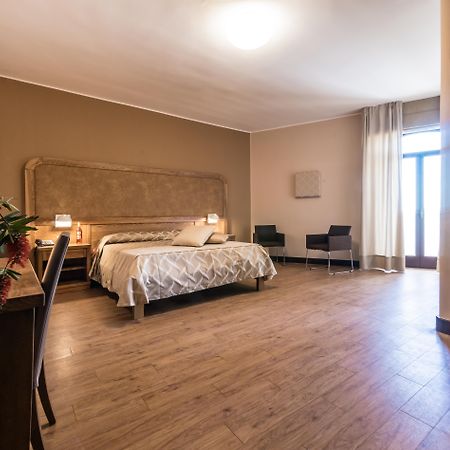 Leone De Castris Wine Hotel 萨利切萨伦蒂诺 外观 照片