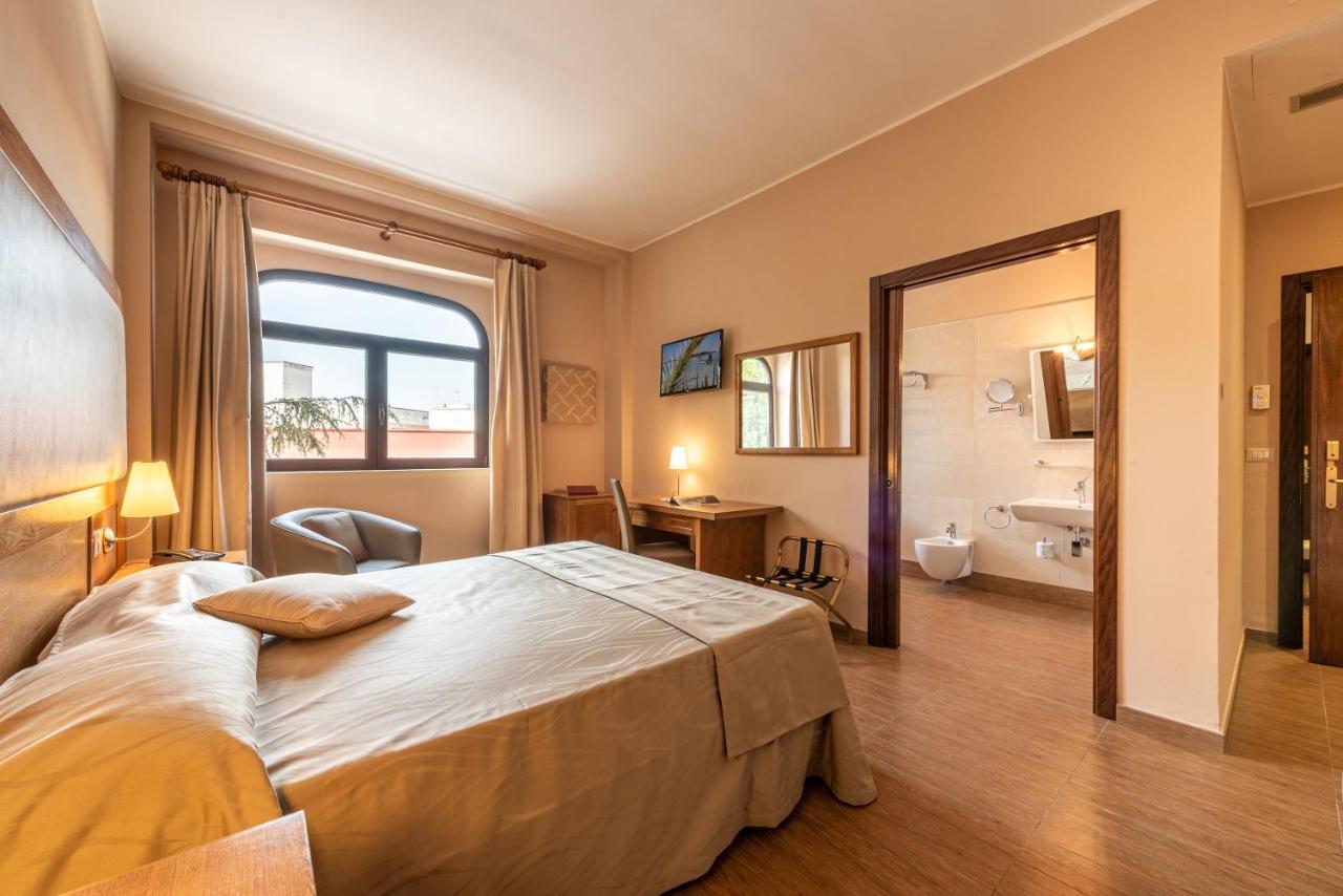 Leone De Castris Wine Hotel 萨利切萨伦蒂诺 外观 照片