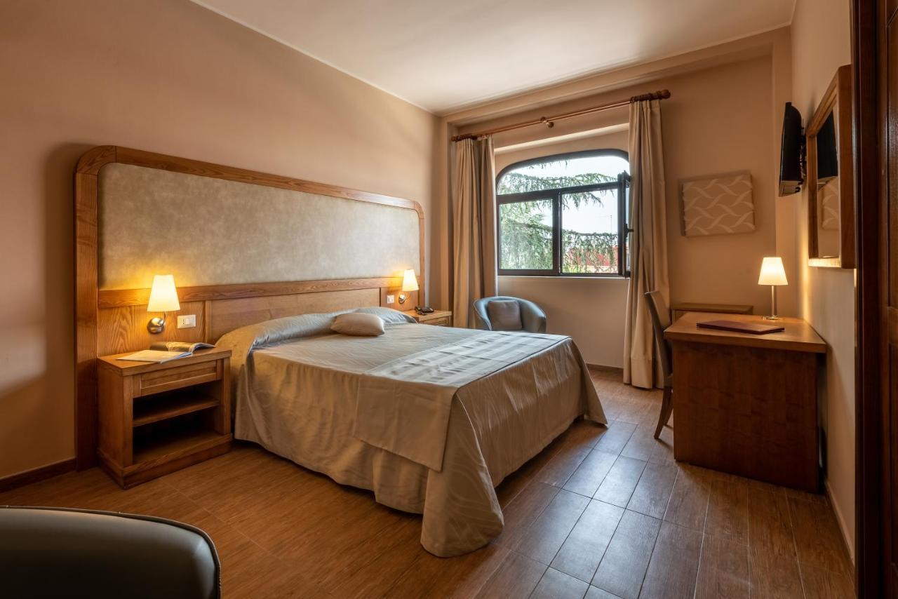 Leone De Castris Wine Hotel 萨利切萨伦蒂诺 外观 照片