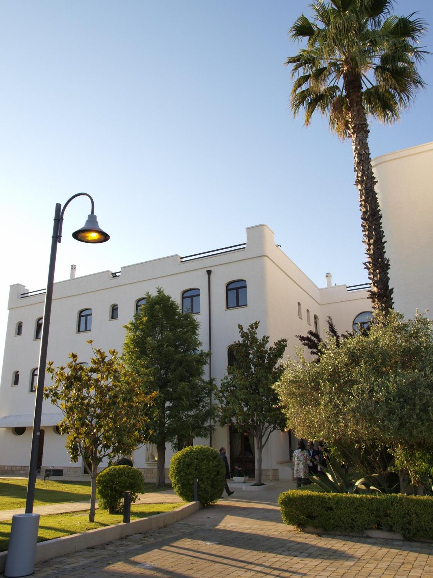 Leone De Castris Wine Hotel 萨利切萨伦蒂诺 外观 照片